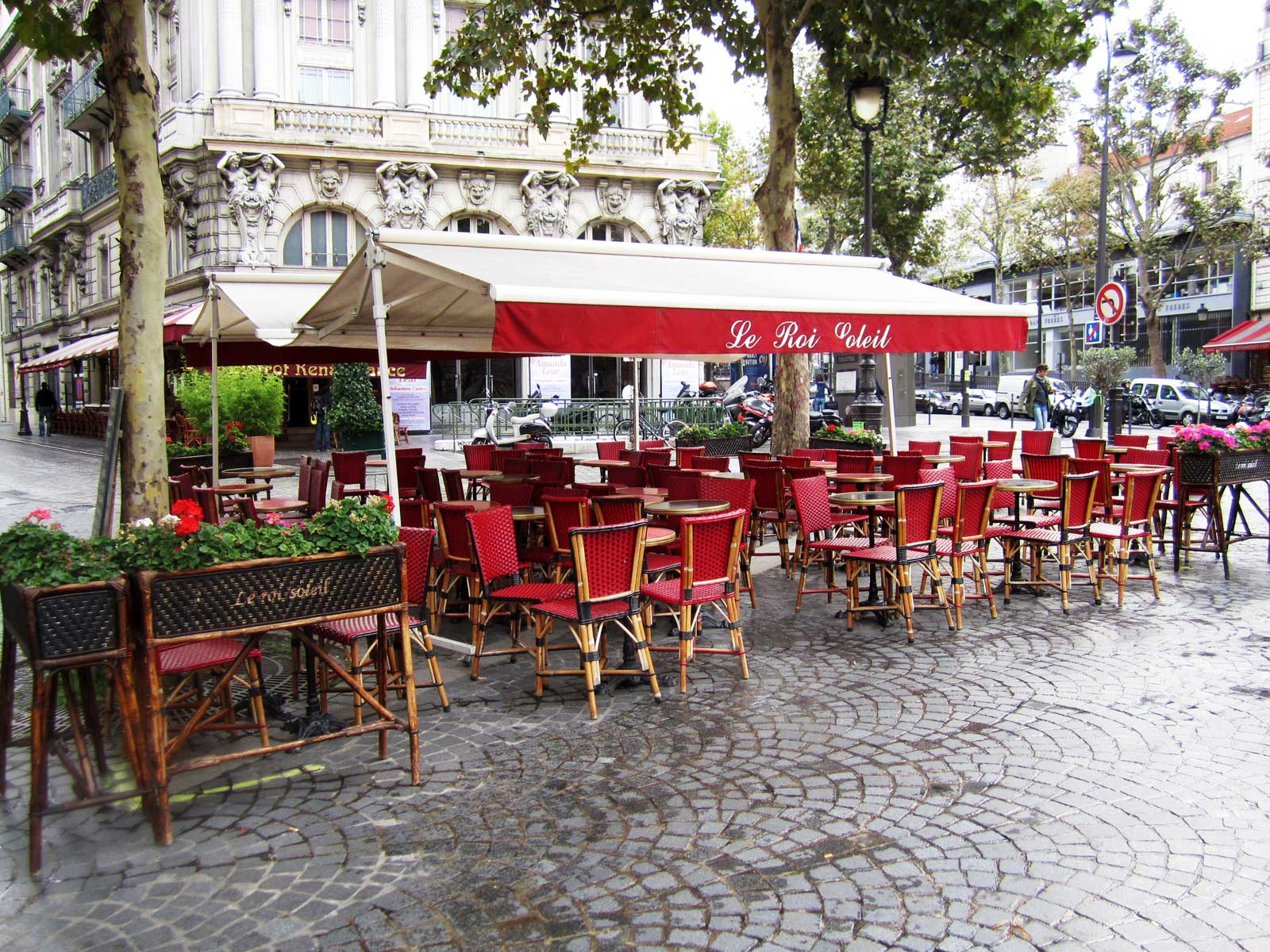 People Watching in Paris